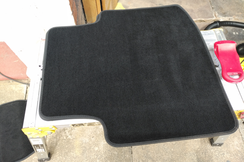 Illustration for article titled Skoda Lounge Mats came yesterday